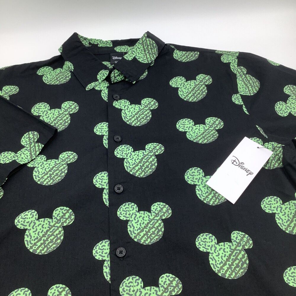 Disney Neff Mens‎ Short Sleeve Mickey Mouse Button Up Shirt Size Medium NWT